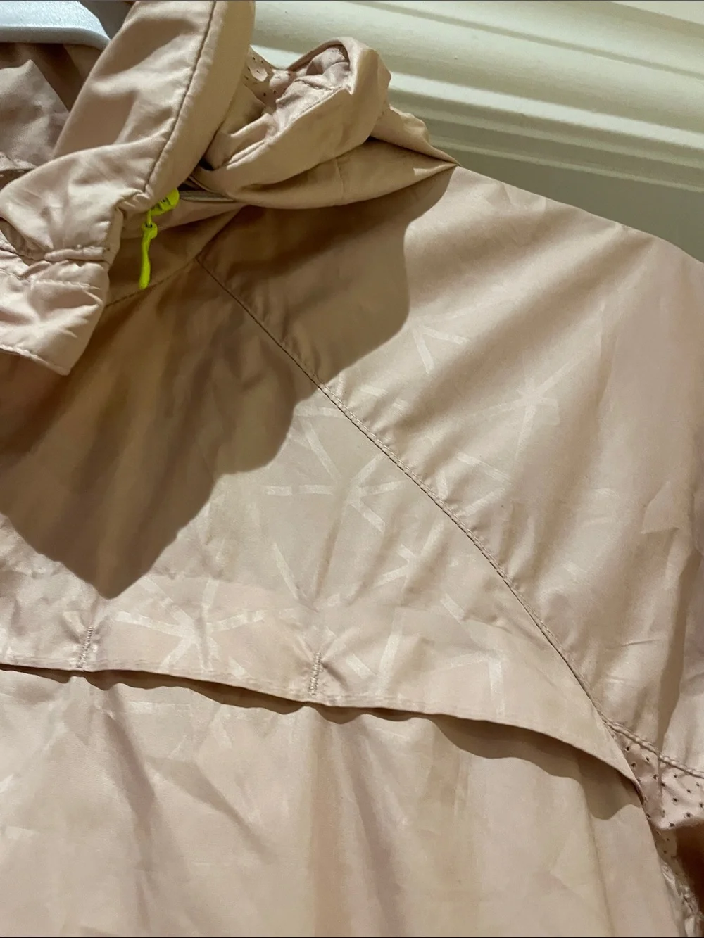 Lululemon Light Pink Windbreaker Jacket Altleisure Outdoor Travel Summer 4 - Picture 3 of 11